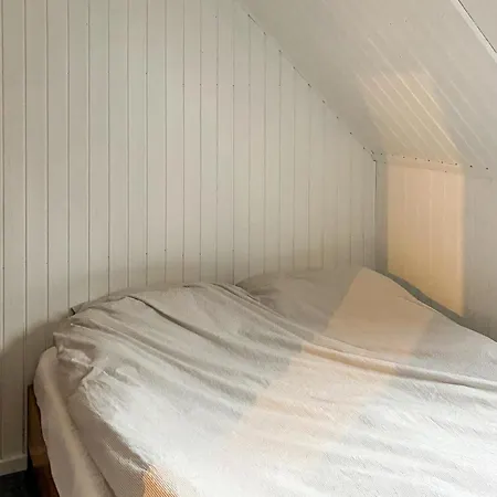 Vakantiehuis 1 Bedroom Beautiful In Slagelse
